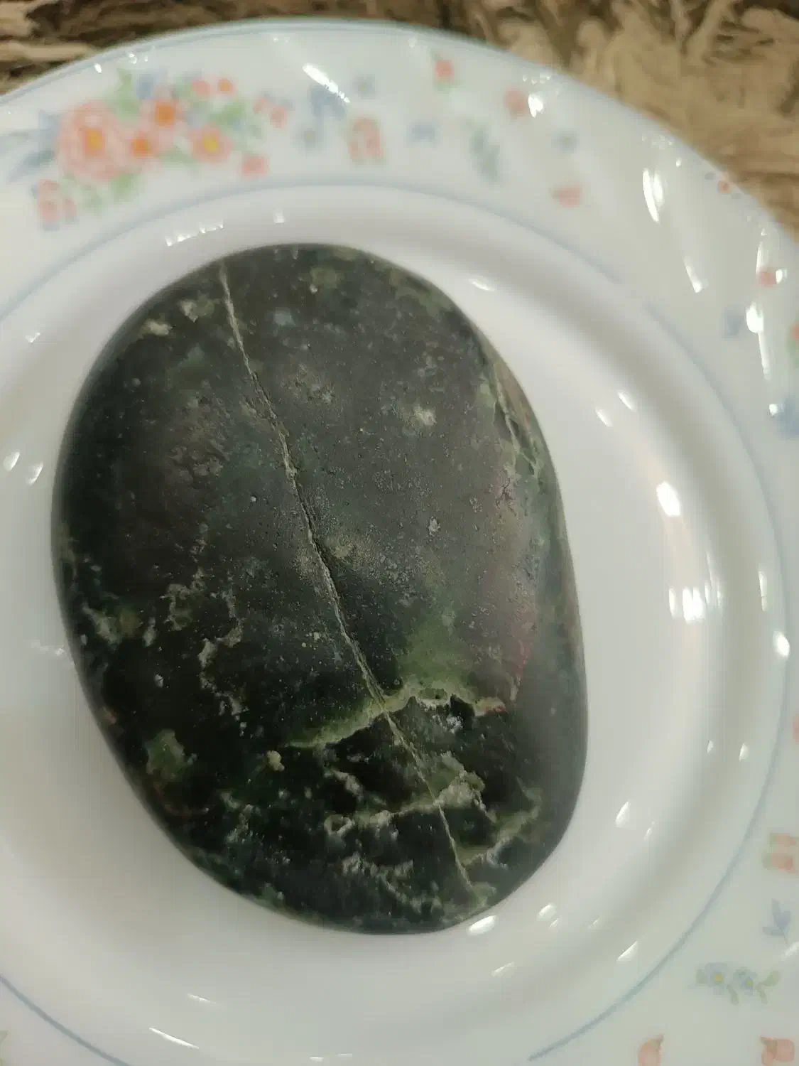 سنگ یشم سلطنتی ختن|جواهرات|بندرعباس, |دیوار