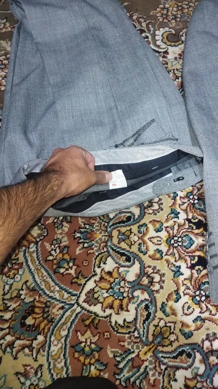 کت و شلوار|لباس|نائین, |دیوار