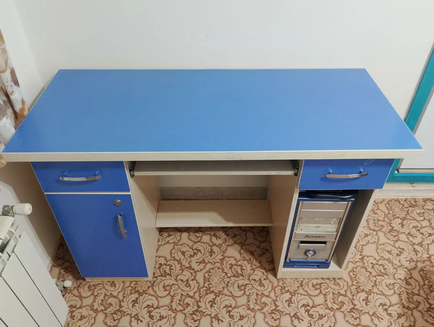 میز تحریر|میز تحریر و کامپیوتر|هشتگرد, شهرک ولیعصر (مصلی)|دیوار