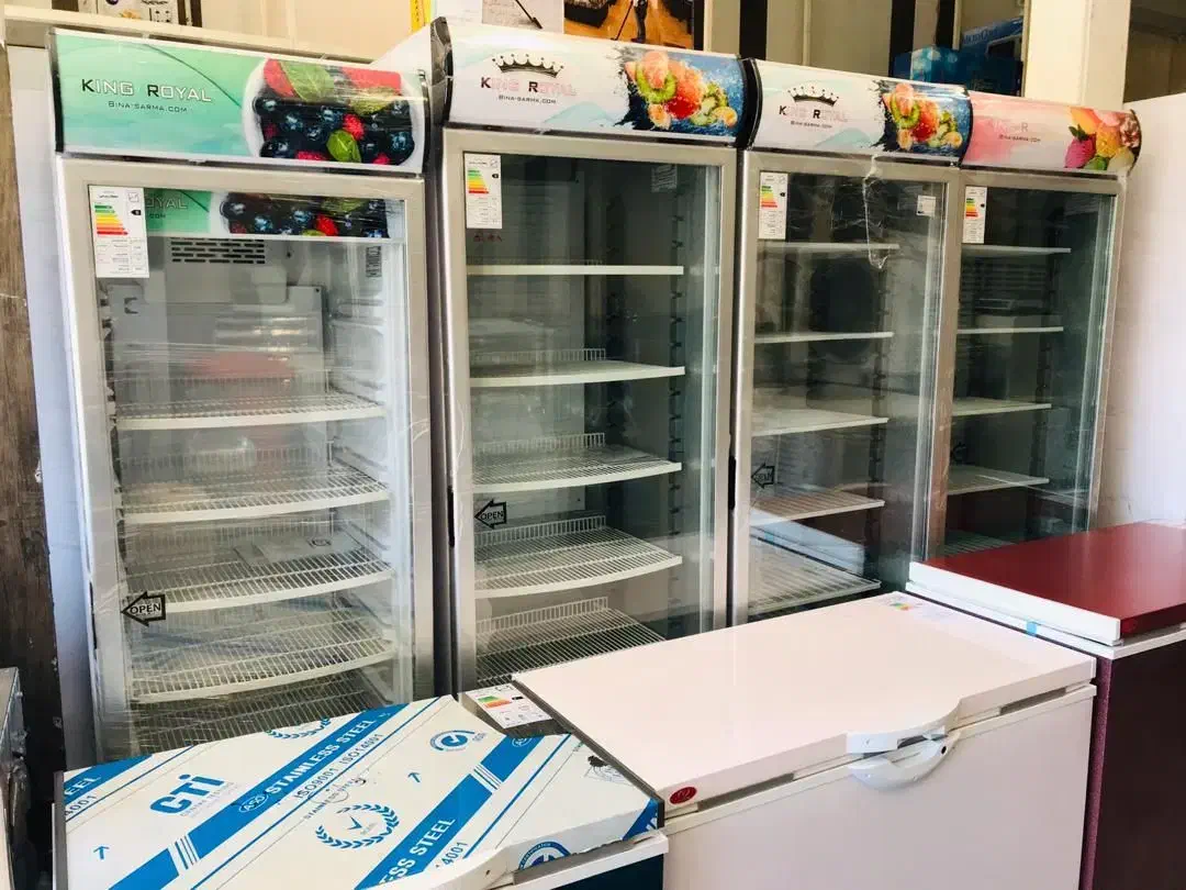 یخچال فریزر صنعتی ویترینی ایستاده|فروشگاه و مغازه|همدان, |دیوار