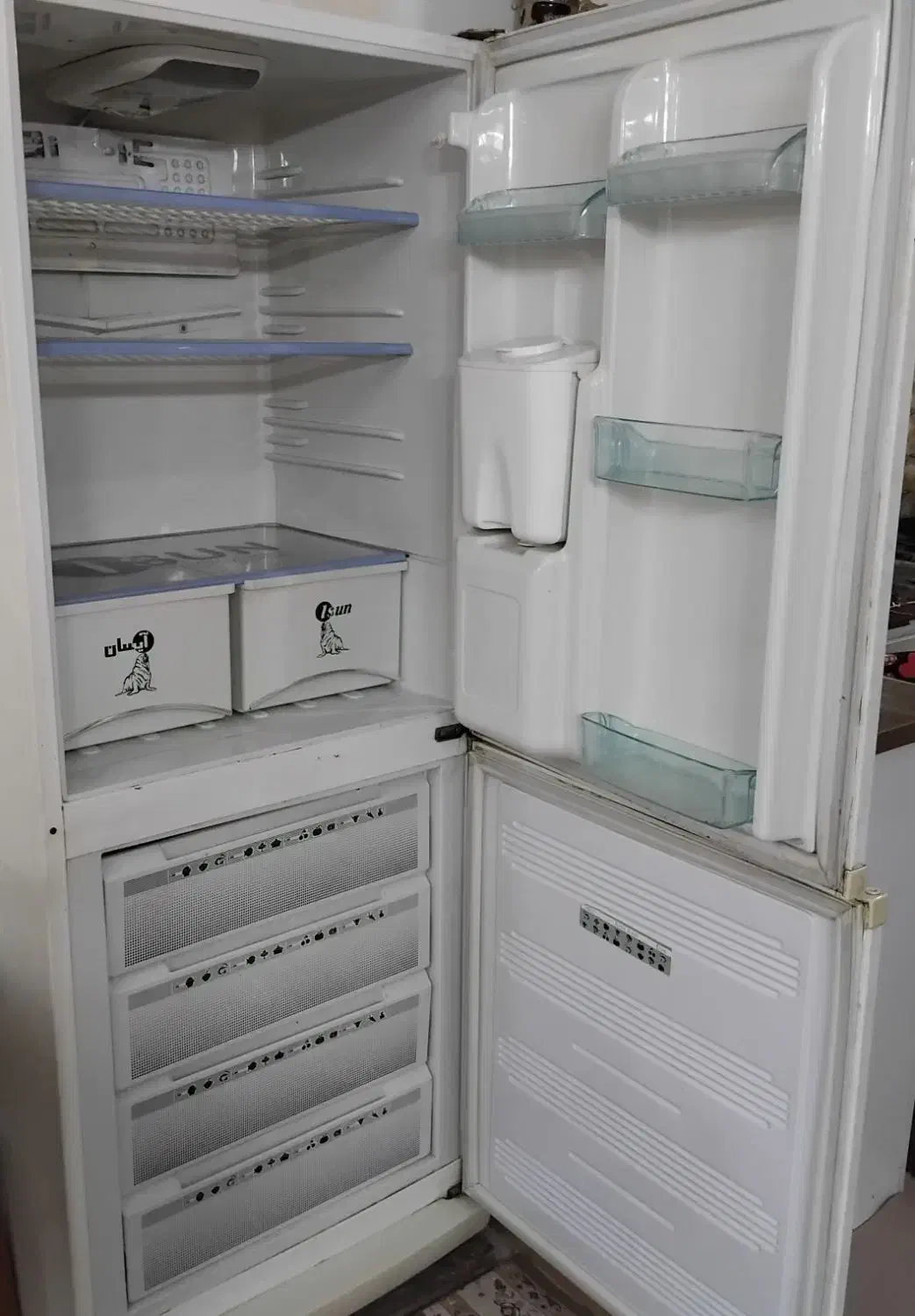 یخچال نیمه فریزر ایسان|یخچال و فریزر|فشاپویه, |دیوار