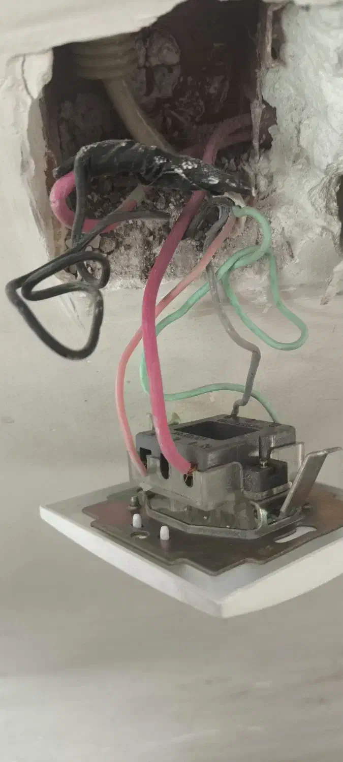 برقکارساختمان/برقکشی ساختمان/صنعتی/نصبوتعمیر کولر|خدمات پیشه و مهارت|کرمان, |دیوار