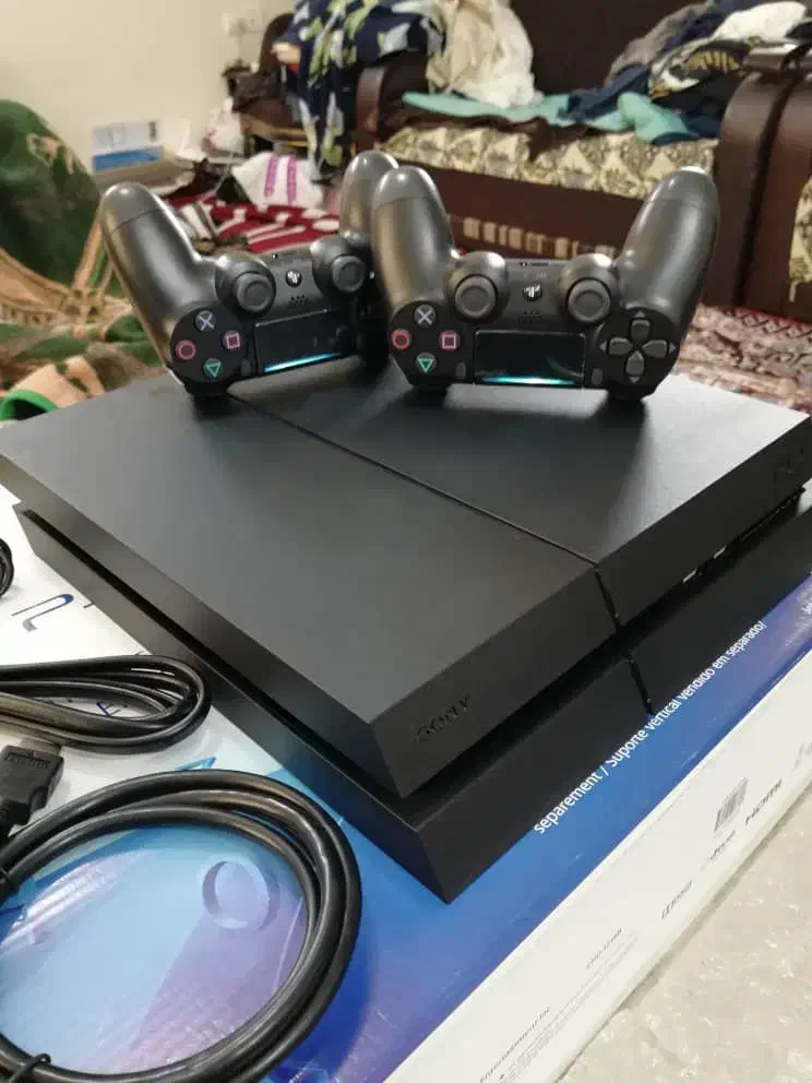 پلی۴ مدل بالا درحد نو ۲دسته فول بازی ps4 Fat500|کنسول، بازی ویدئویی و آنلاین|تهران, یافت‌آباد|دیوار