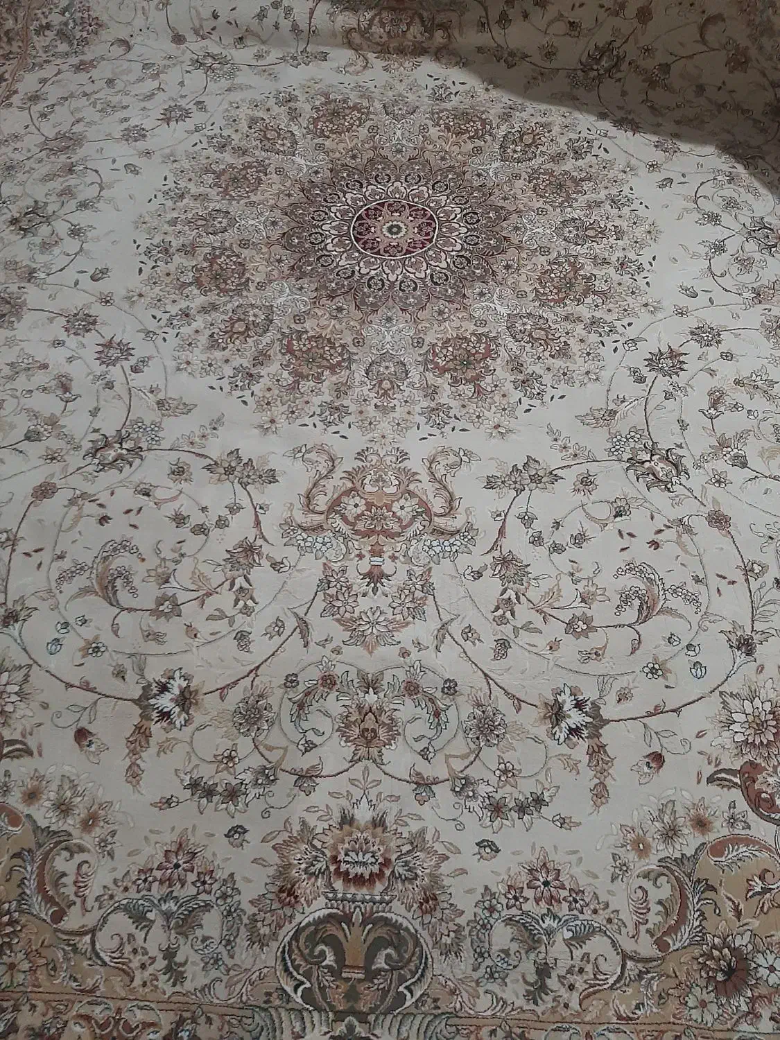 یک تخته فروش ۱۲ متری میرنوس|فرش|کرج, حیدرآباد|دیوار