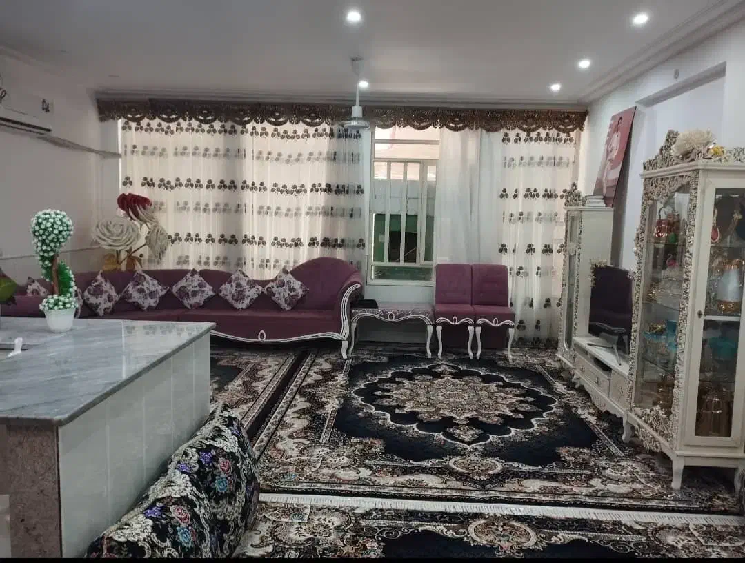 فروش مبل9 نفره به همراه لاوست درحد نو|مبلمان خانگی و میز عسلی|اردکان, |دیوار