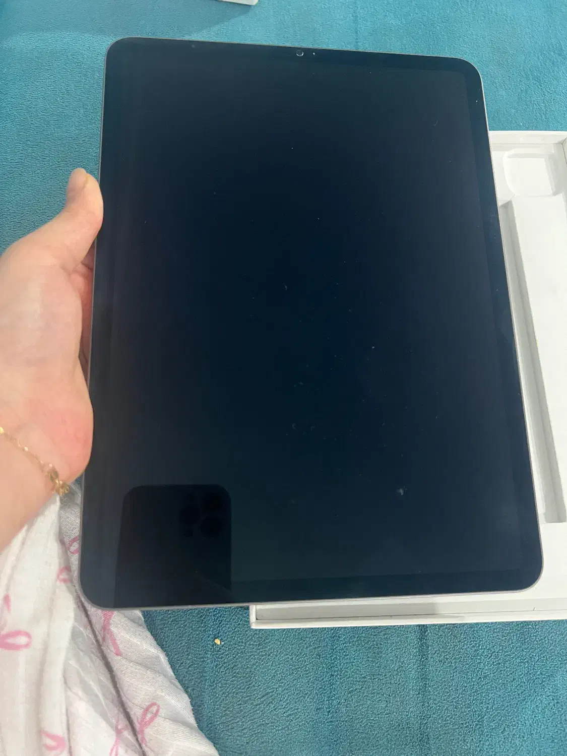 ایپد پرو|تبلت|رشت, آب و برق|دیوار