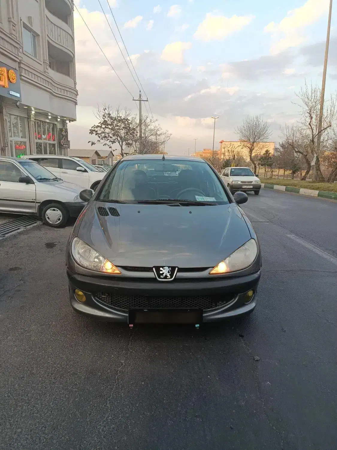 پژو۲۰۶صندوقدارمدل۸۸بسیارتمیز|خودرو سواری و وانت|مشگین شهر, |دیوار