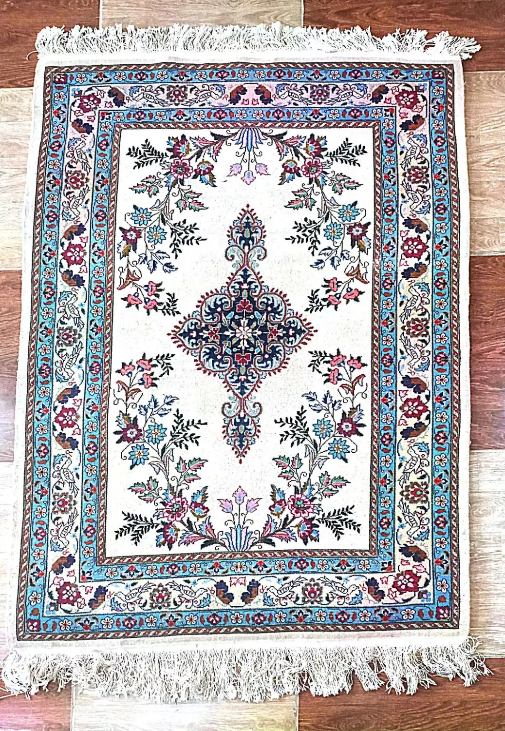 فرش دست باف ۱ * ۵*۱ متر (یک متر در یک و نیم متر)|فرش|کرمان, |دیوار