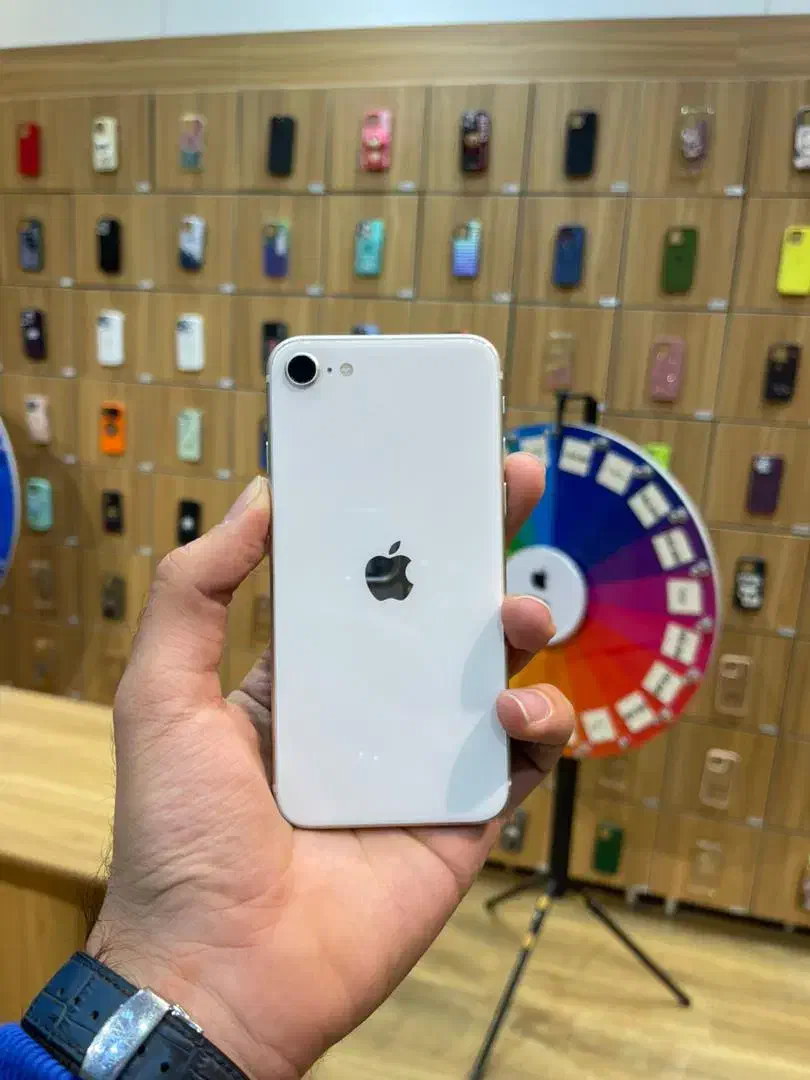 آیفون se2022/بدون نقطه/۱۲۸گیگ|موبایل|تهران, سیمای ایران|دیوار