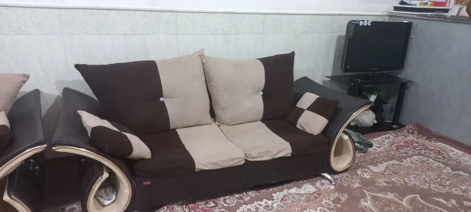 مبل راحتی|مبلمان خانگی و میز عسلی|قم, کلهری|دیوار
