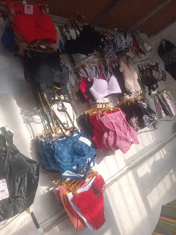 لباس زیر|لباس|ساوه, |دیوار