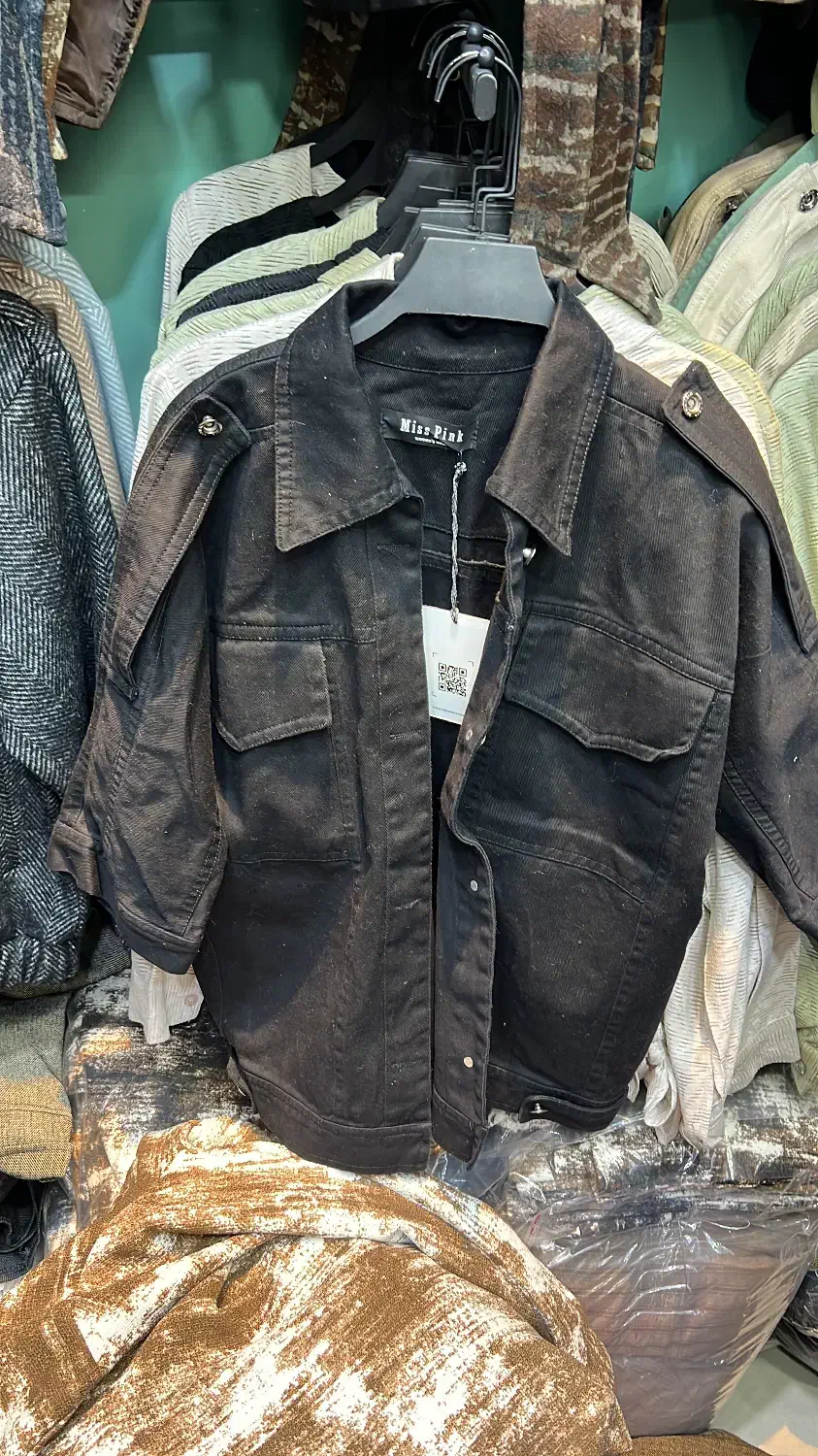 نیروی خانم جهت کار در انبار سایت پوشاک کده|استخدام خدمات فروشگاه و رستوران|تهران, طیب|دیوار