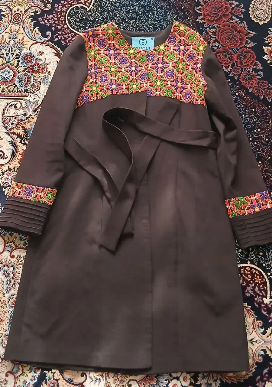 مانتو|لباس|اندیشه, شهرک کوثر|دیوار