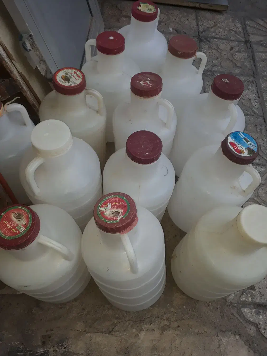 ۱۴بدد دبه جای خیارشور از اول اب ریختیم فوری فروشی|ظروف نگهدارنده، پلاستیکی، یکبارمصرف|قزوین, |دیوار