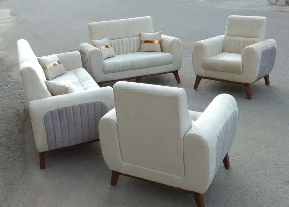 خیاط و رویه کوب مبل راحتی و شاگرد ساده|استخدام صنعتی، فنی، مهندسی|قم, نیروگاه|دیوار