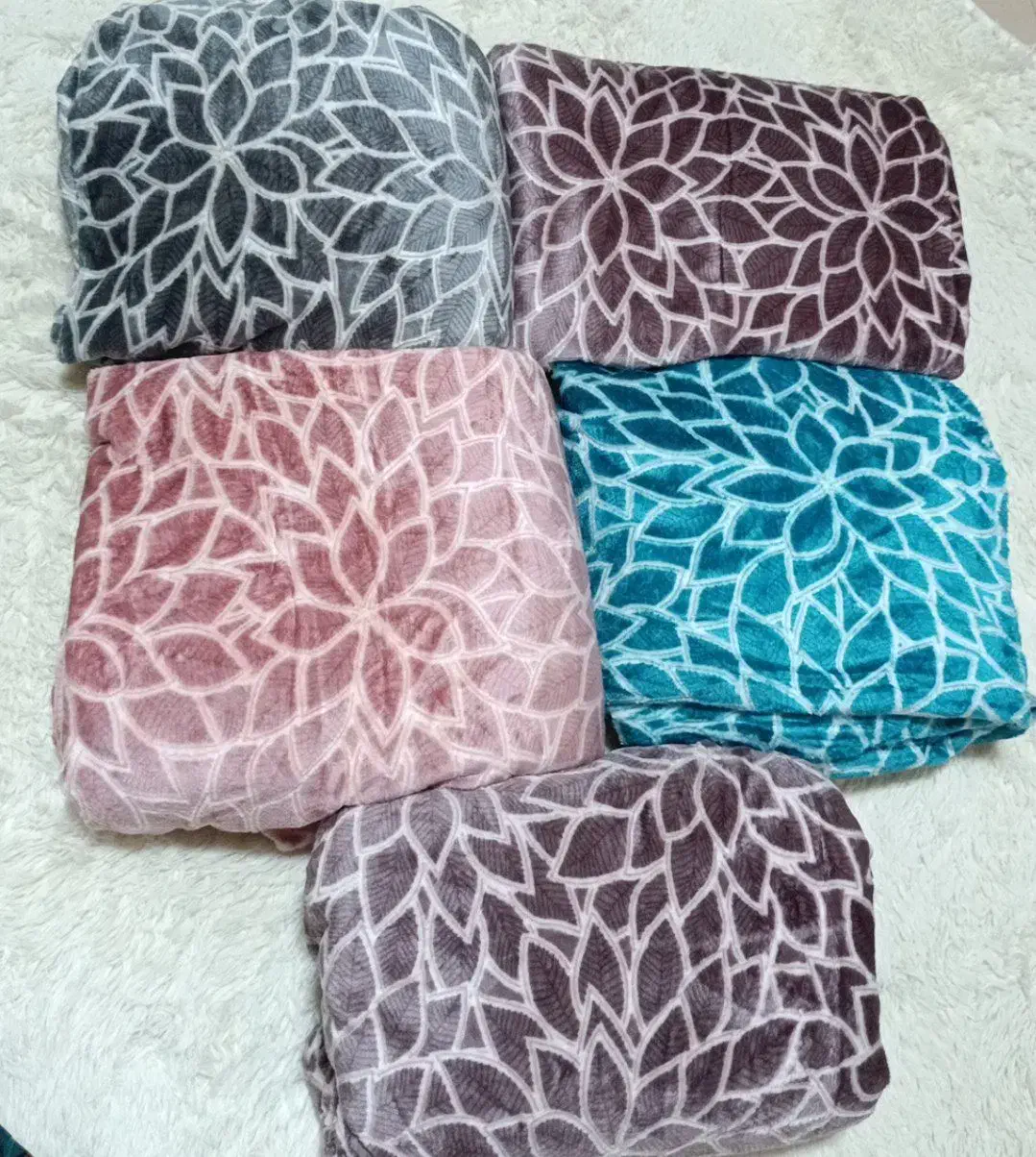 پتو سه بعدی طرح برگ|رختخواب، بالش، پتو|تهران, امام حسین|دیوار