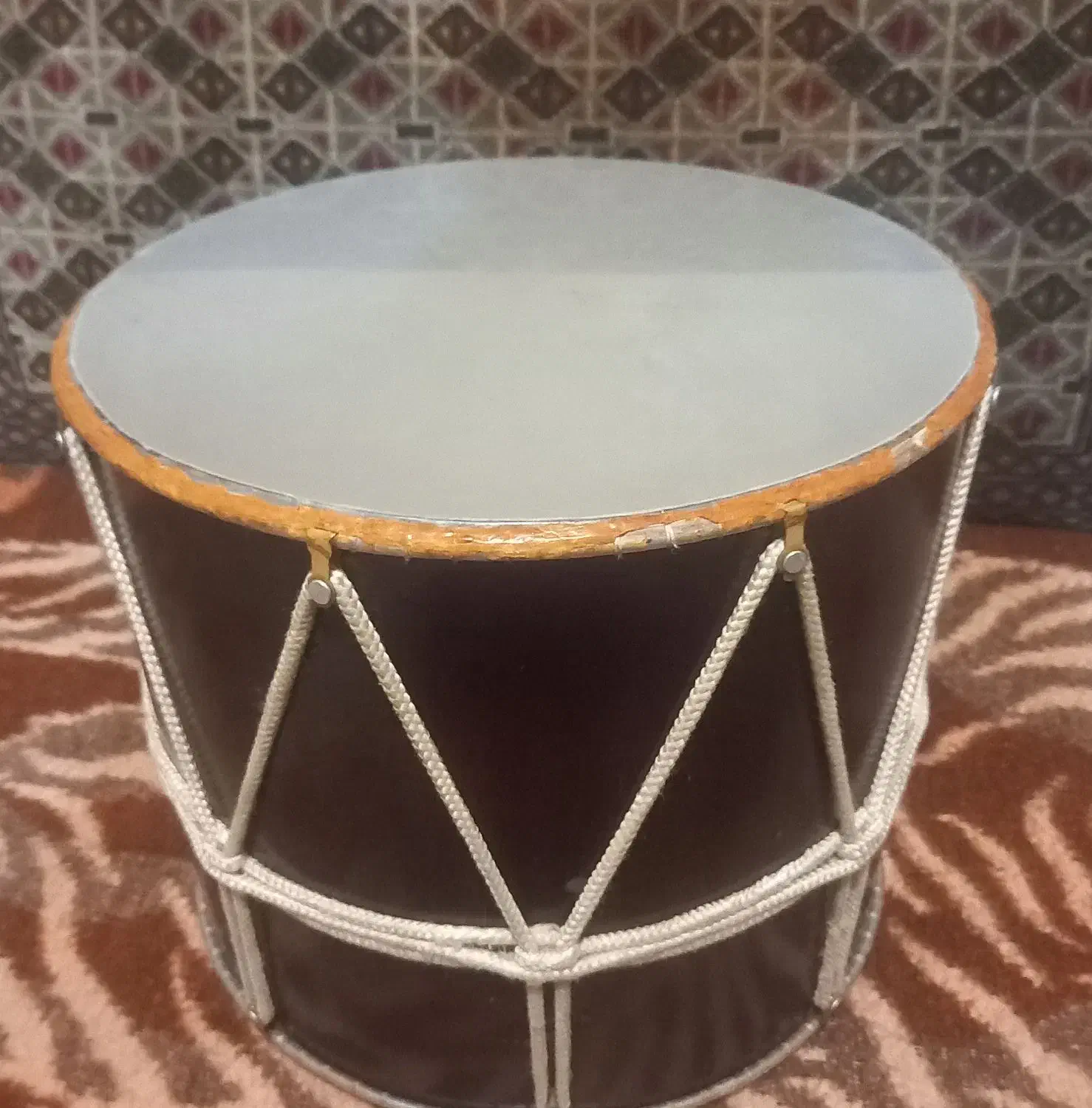 نقارا چوبی|درام و پرکاشن|تبریز, |دیوار