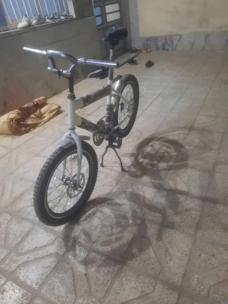 دوچرخه 20لاتانی لوازمی|دوچرخه، اسکیت، اسکوتر|هیرمند, |دیوار