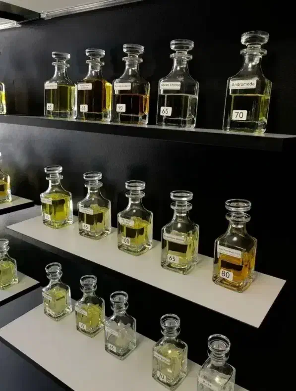 عطر زنانه مردانه کیفیت بالا شرکت لوزی|آرایشی، بهداشتی، درمانی|قائن, |دیوار