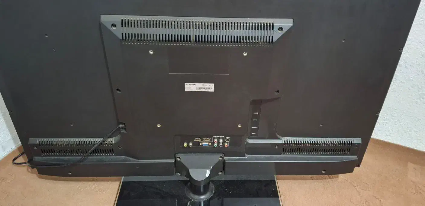 تلویزیون ایکس ویژن|تلویزیون و پروژکتور|بندر انزلی, مسکن مهر|دیوار