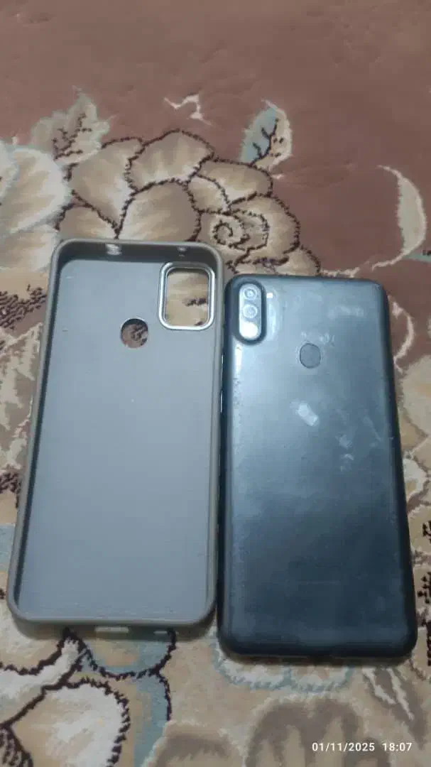 گوشی سامسونگ و ایرفاد قیمت عالی|موبایل|زاهدان, |دیوار