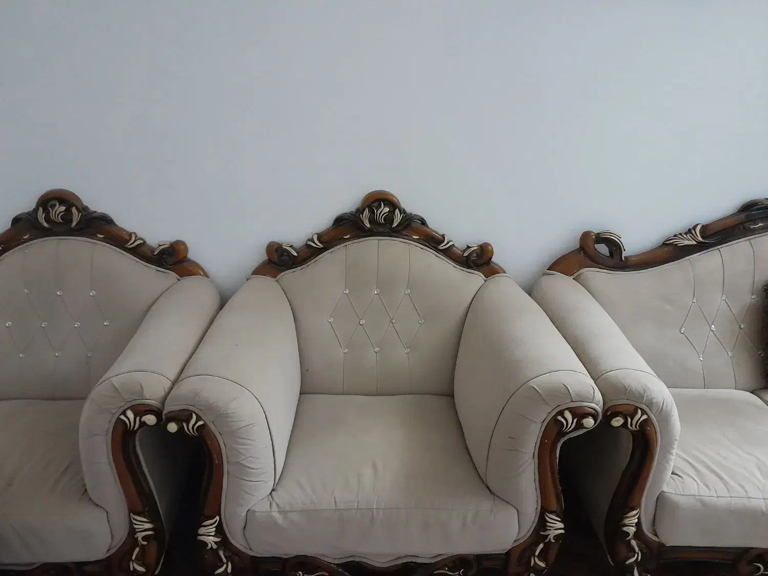 مبل|مبلمان خانگی و میز عسلی|شیروان (خراسان), |دیوار