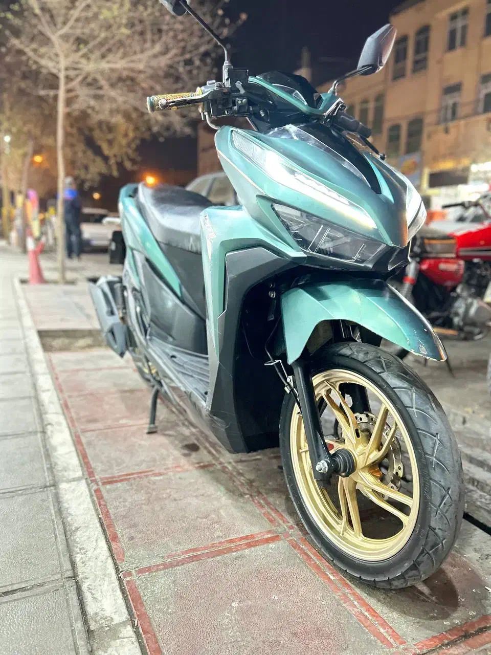 کیلیک ۱۴۰۰کویر|موتورسیکلت|قم, شاه ابراهیم|دیوار