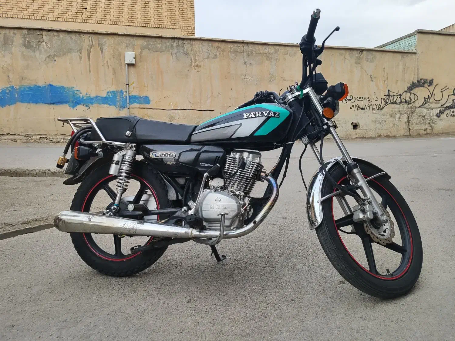 فروش فوری موتور پرواز مدل 1402 تمیز|موتورسیکلت|بروجرد, |دیوار