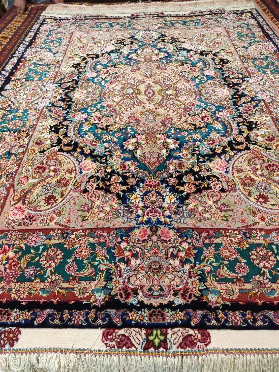 سالاری کف ابریشم|فرش|تهران, فرمانیه|دیوار