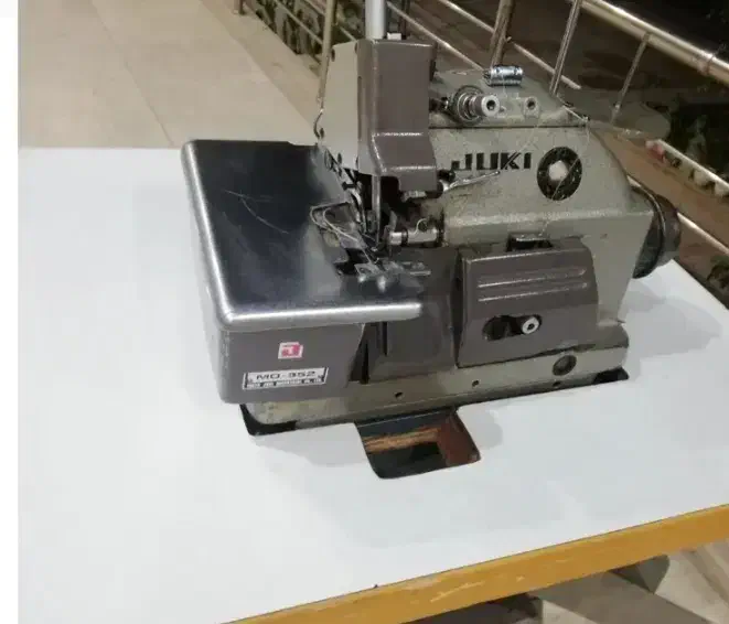 زیگزال ژوکی ۵نخ تمیز وسالم|چرخ خیاطی و ریسندگی|زرین دشت (همدان), |دیوار