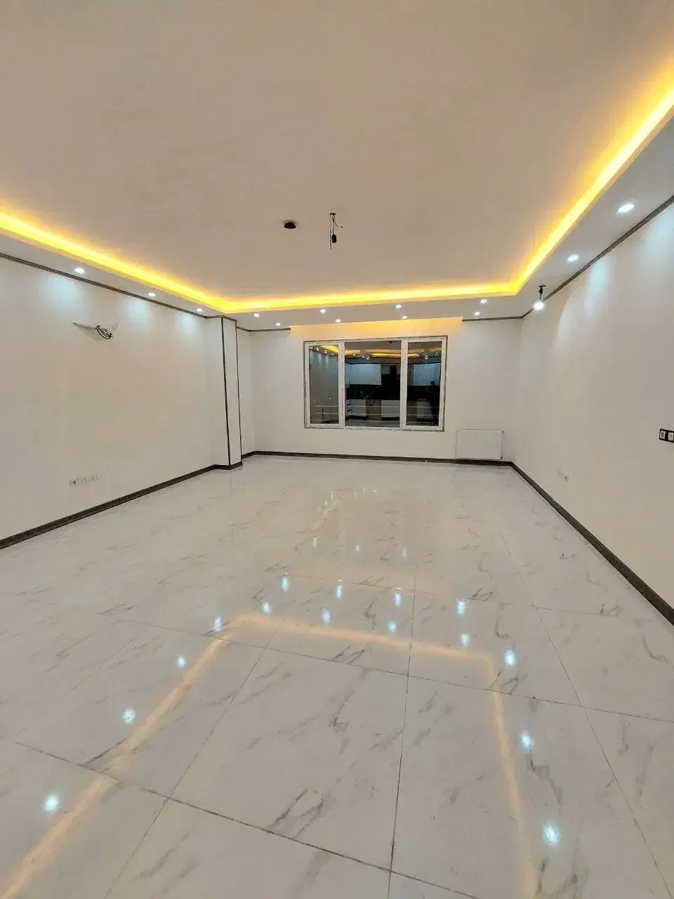 شرکت خدماتی نظافتی کوروش کبیر|خدمات نظافت|مشهد, احمدآباد|دیوار