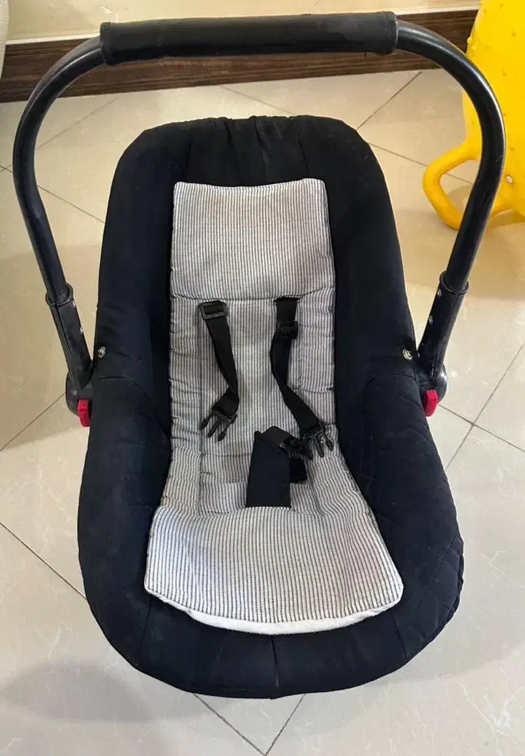 کریر و صندلی ماشین کودک|کالسکه و لوازم جانبی|ایلام, |دیوار