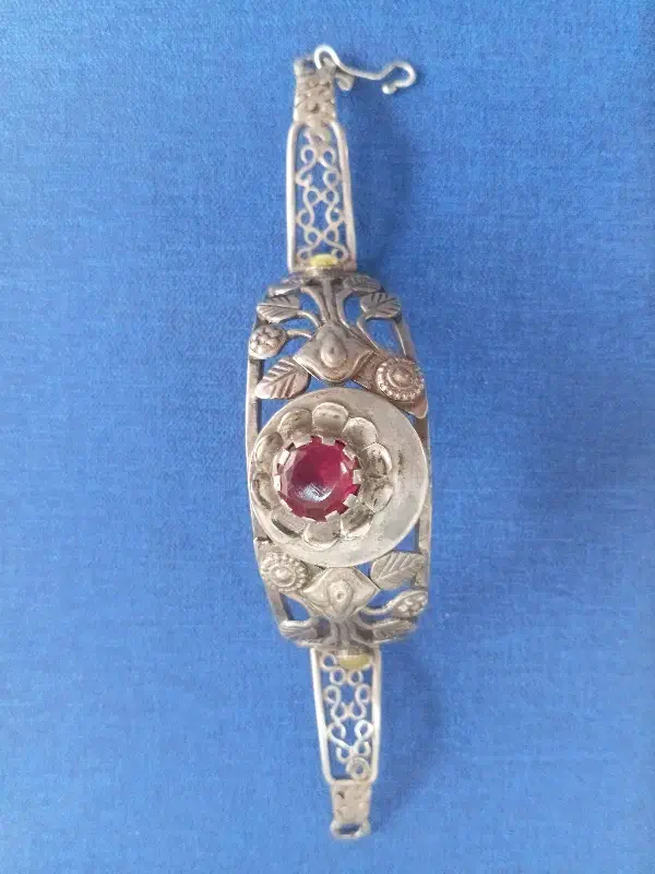 یاقوت سرخ|جواهرات|کرمان, |دیوار