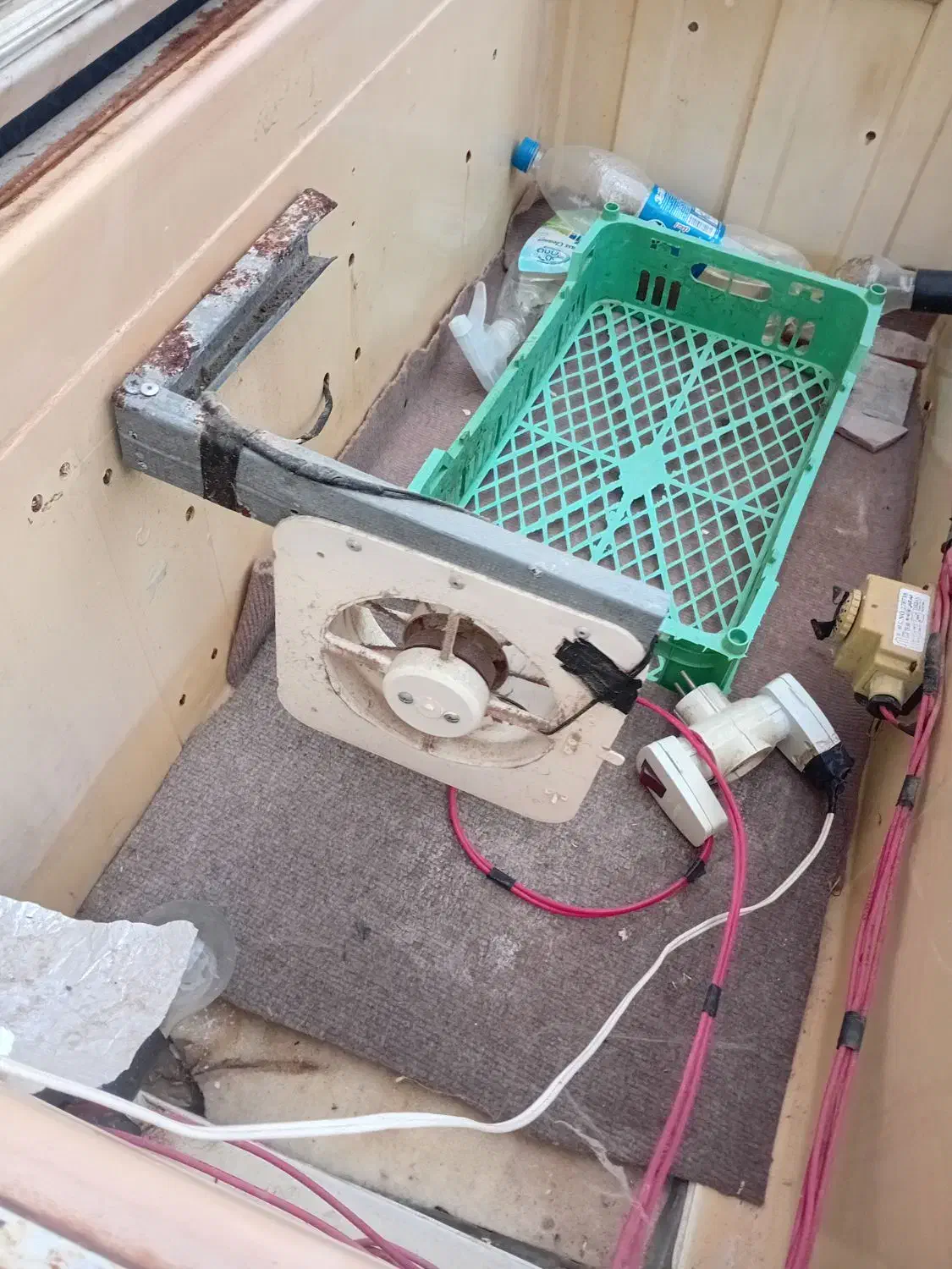 دستگاه جوجه کشی دستی|لوازم جانبی حیوانات|گمیشان, |دیوار