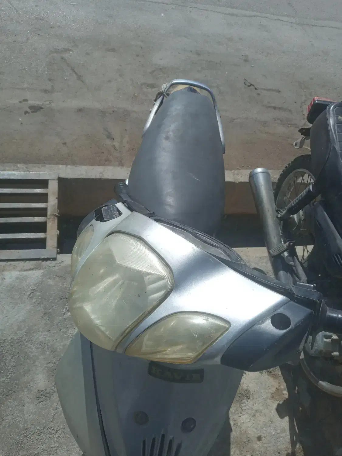 موتور سیکلت طرح ویو 125 پلاک قدیم|موتورسیکلت|فامنین, |دیوار