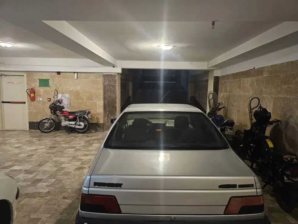 پژو 405 نقره ای|خودرو سواری و وانت|چهاردانگه (تهران), |دیوار