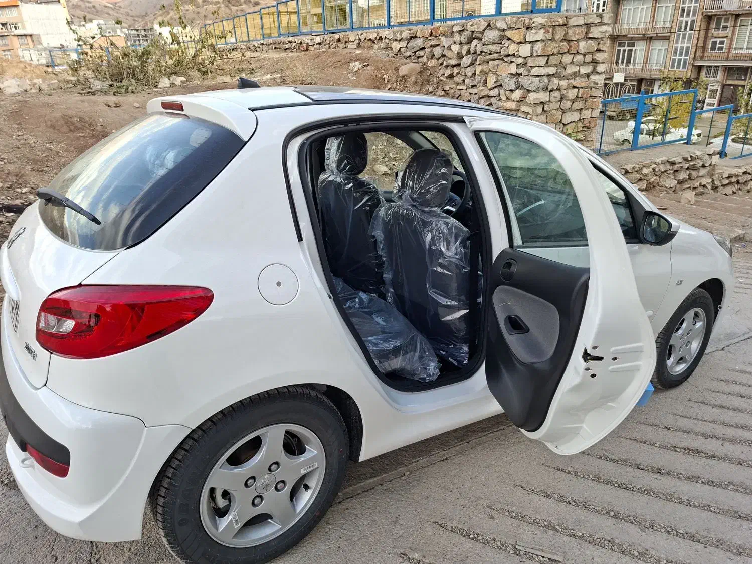 پژو۲۰۷پاناروماT5p|خودرو سواری و وانت|جوانرود, |دیوار