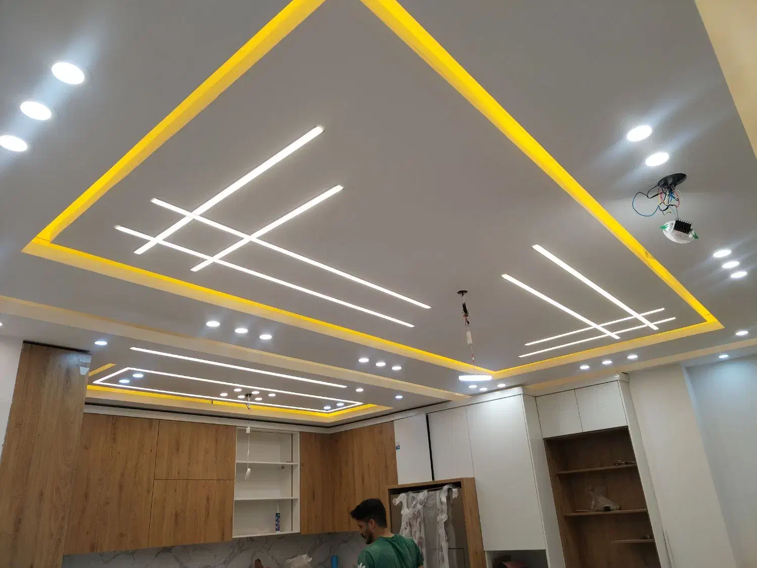 مشاوره واجرای کناف سقف کاذب باکس نورمخفی دکوراتیو|خدمات پیشه و مهارت|نیشابور, هفده شهریور|دیوار