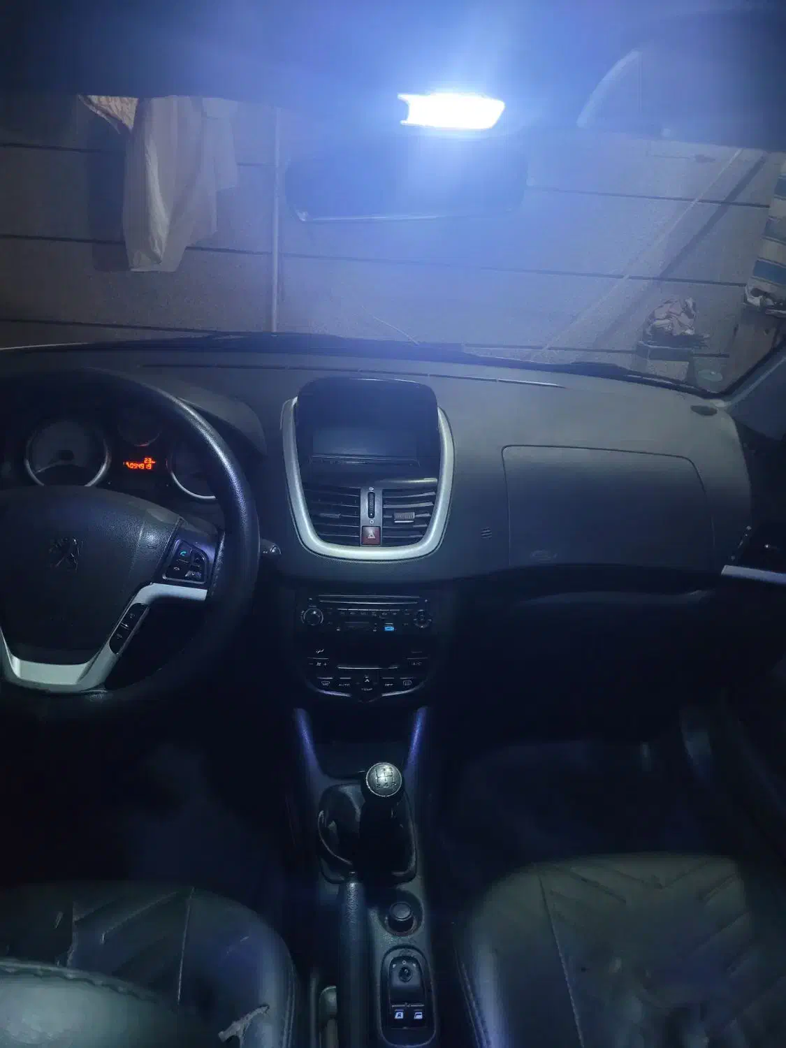 پژو۲۰۷|خودرو سواری و وانت|گرگان, |دیوار