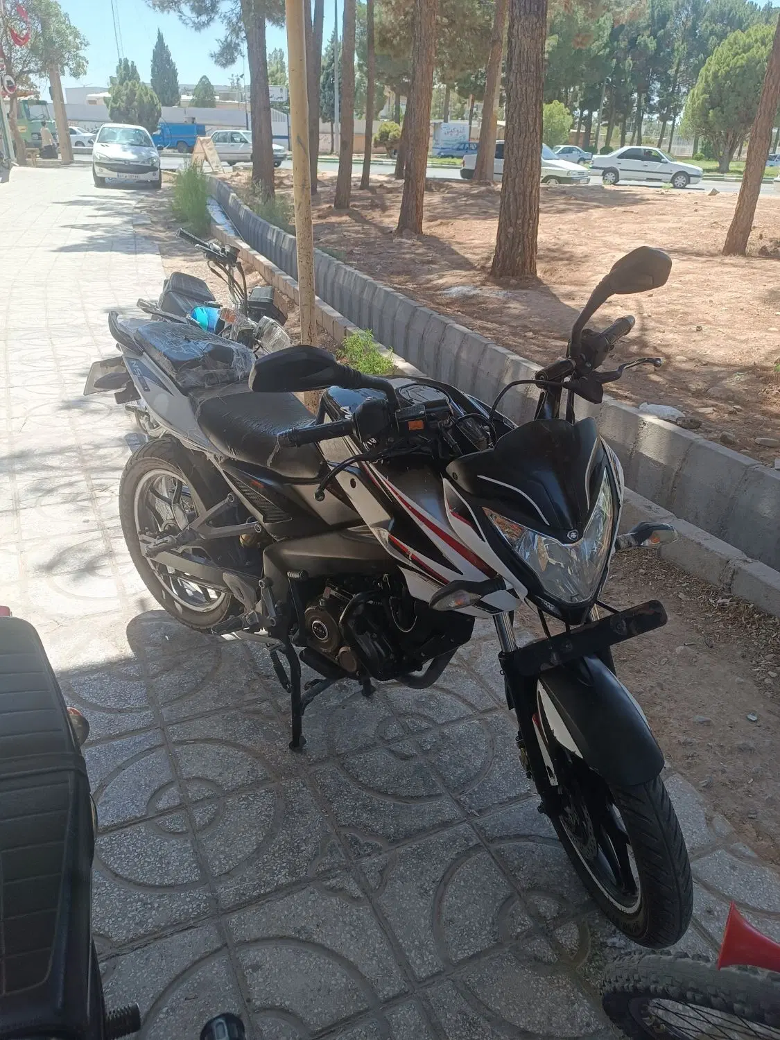 ns150 مدل95|موتورسیکلت|اسفراین, |دیوار