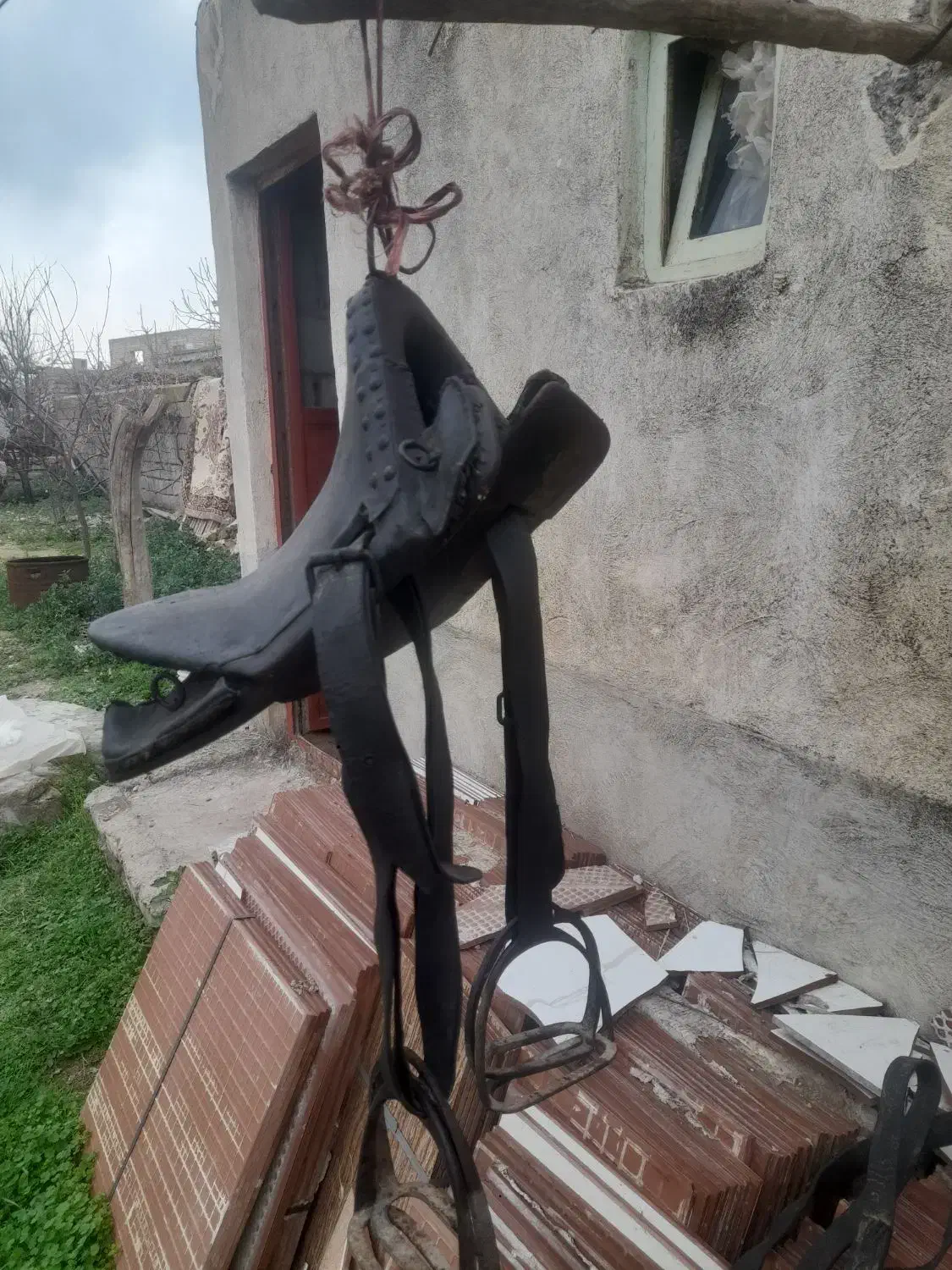 زین اسب قدیمی به قدمت ۱۲۰ سال|اسب و تجهیزات اسبسواری|کلاله, |دیوار