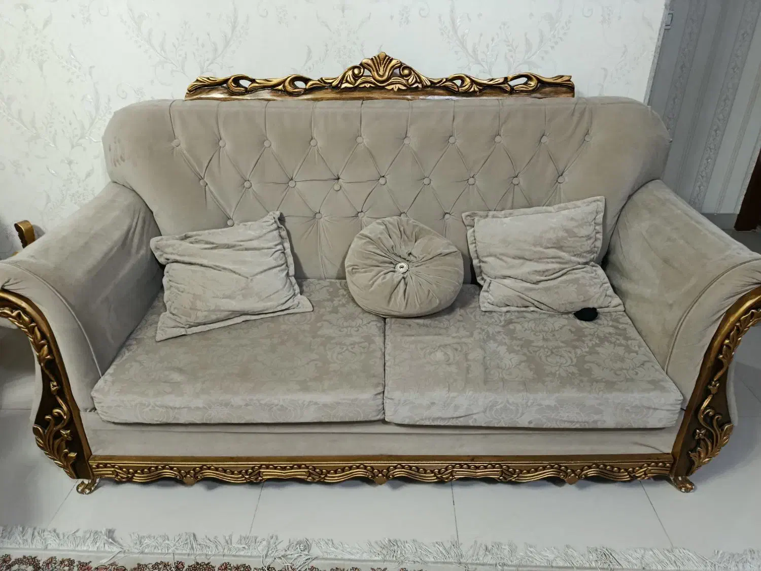 فروش مبل ومیز نهار خوری|مبلمان خانگی و میز عسلی|رشت, باهنر|دیوار