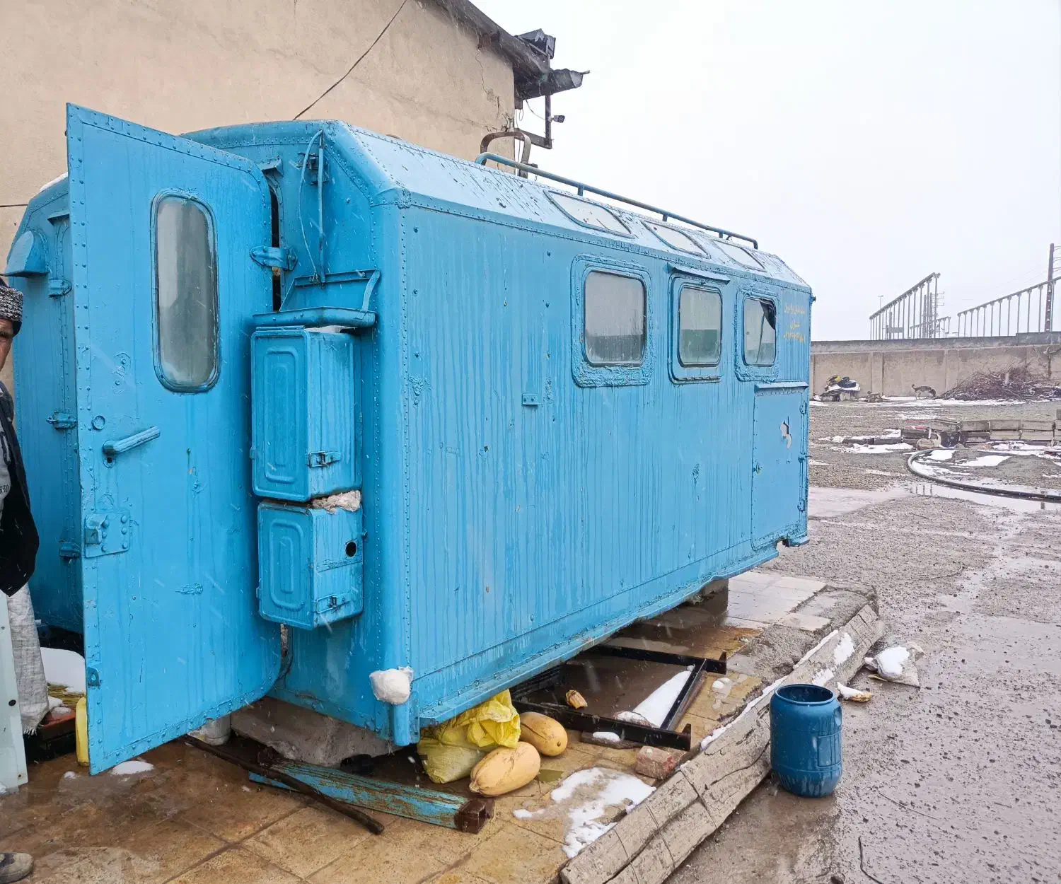 تراکتور سام و کانکس|ماشین‌آلات صنعتی|رباط‌کریم, کیکاور|دیوار