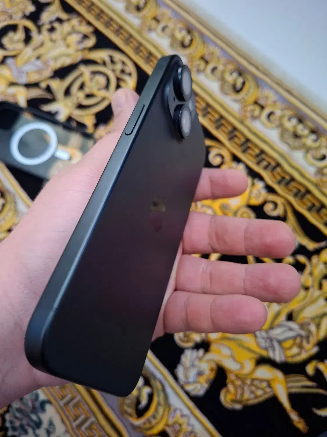 آیفون ۱۵ نرمال ۱۲۸ گیگ مشکی|موبایل|کرج, عظیمیه|دیوار