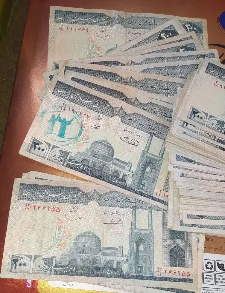 بسته ۱۰۰برگ اسکناس ۲۰۰ریالی جهاد سازندگی|کلکسیون سکه، تمبر، اسکناس|خمین, |دیوار