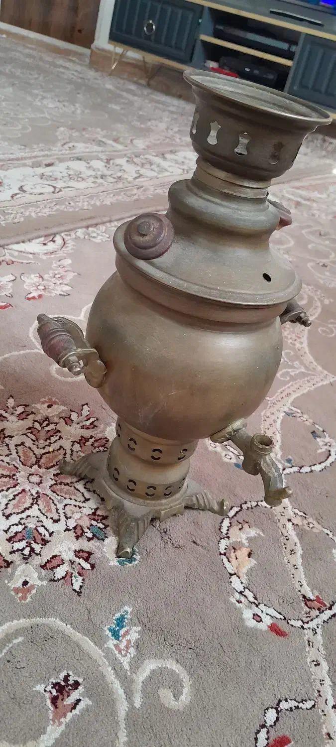 سماور زغالی برنجی|کلکسیون اشیاء عتیقه|ری, فیروزآباد|دیوار