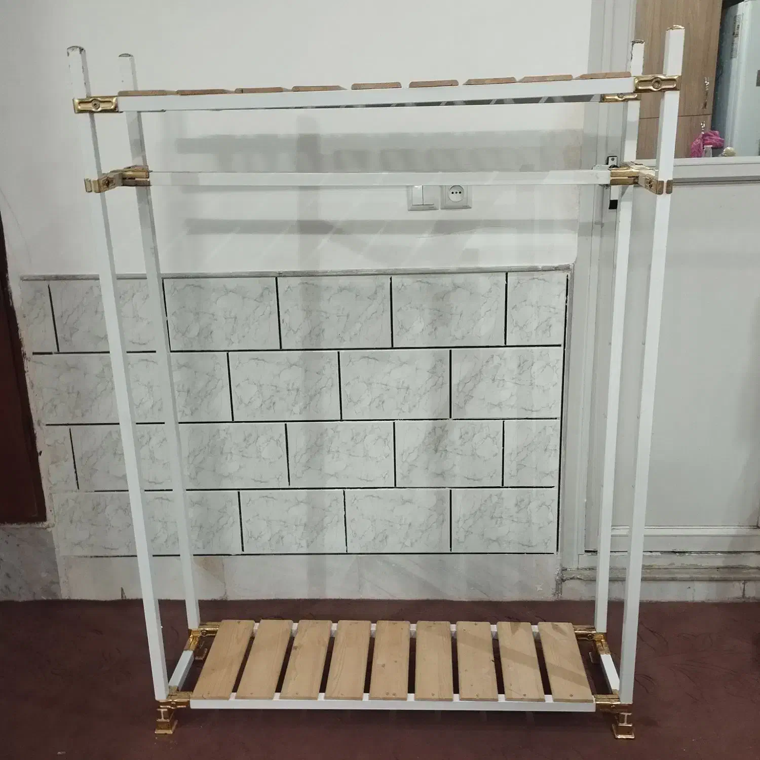 رگال|کتابخانه، شلف، قفسه‌های دیواری|آران و بیدگل, |دیوار