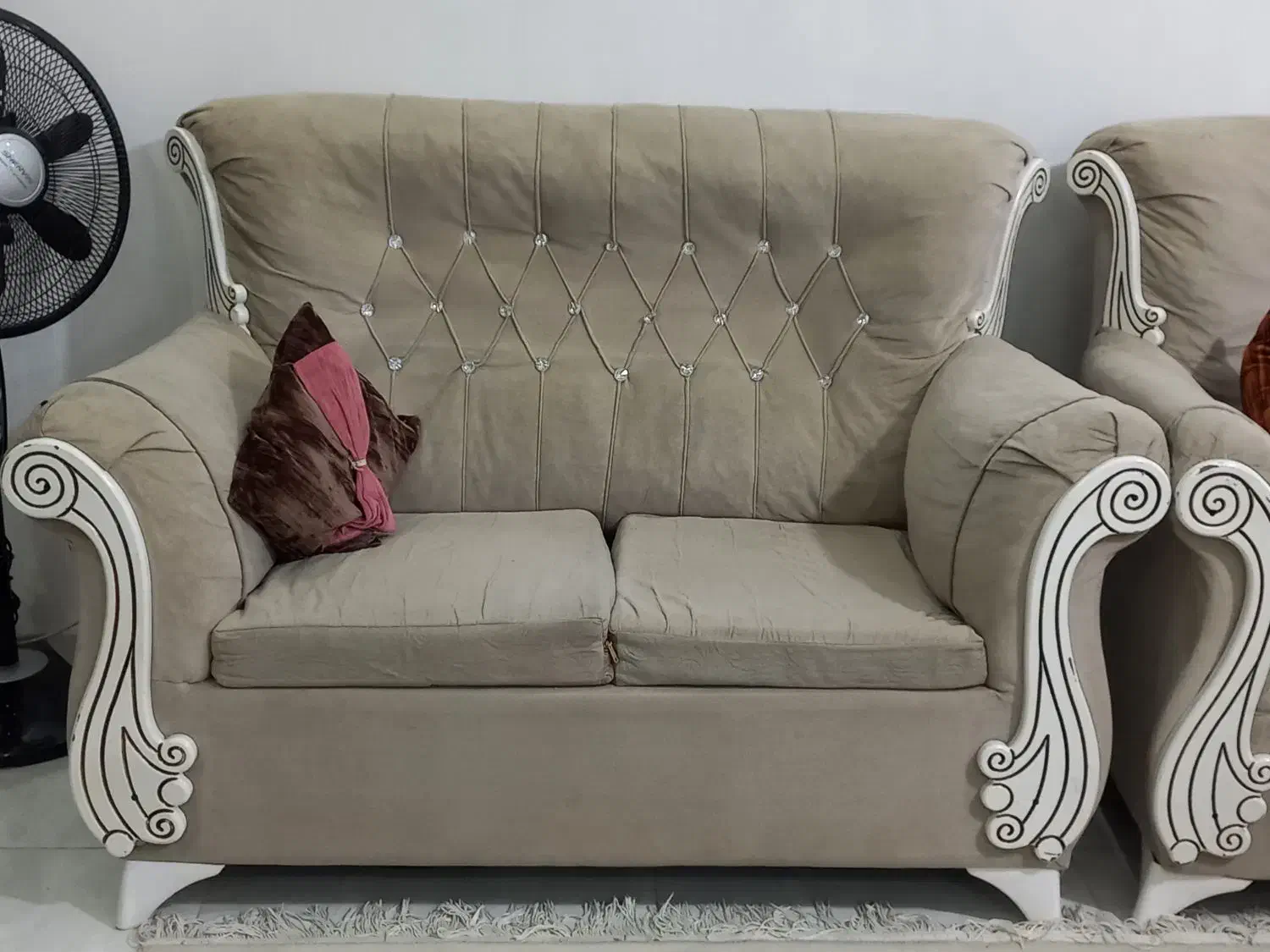 مبل ۷ نفره به علت جابه جایی فقط ۱ تومن گذاشتم|مبلمان خانگی و میز عسلی|محمدشهر, جعفرآباد|دیوار