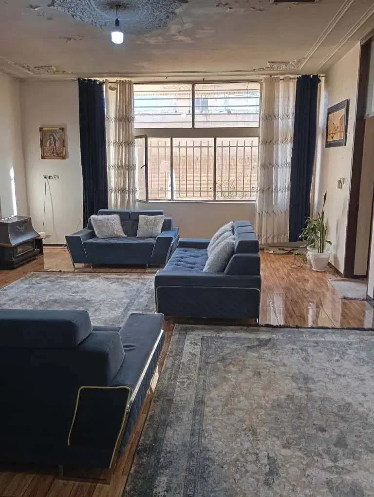 منزل مسکونی گلدیس خیابان ابوذر نیم فرعی ۸شرقی|فروش خانه و ویلا|شاهینشهر, شهرک گلدیس|دیوار