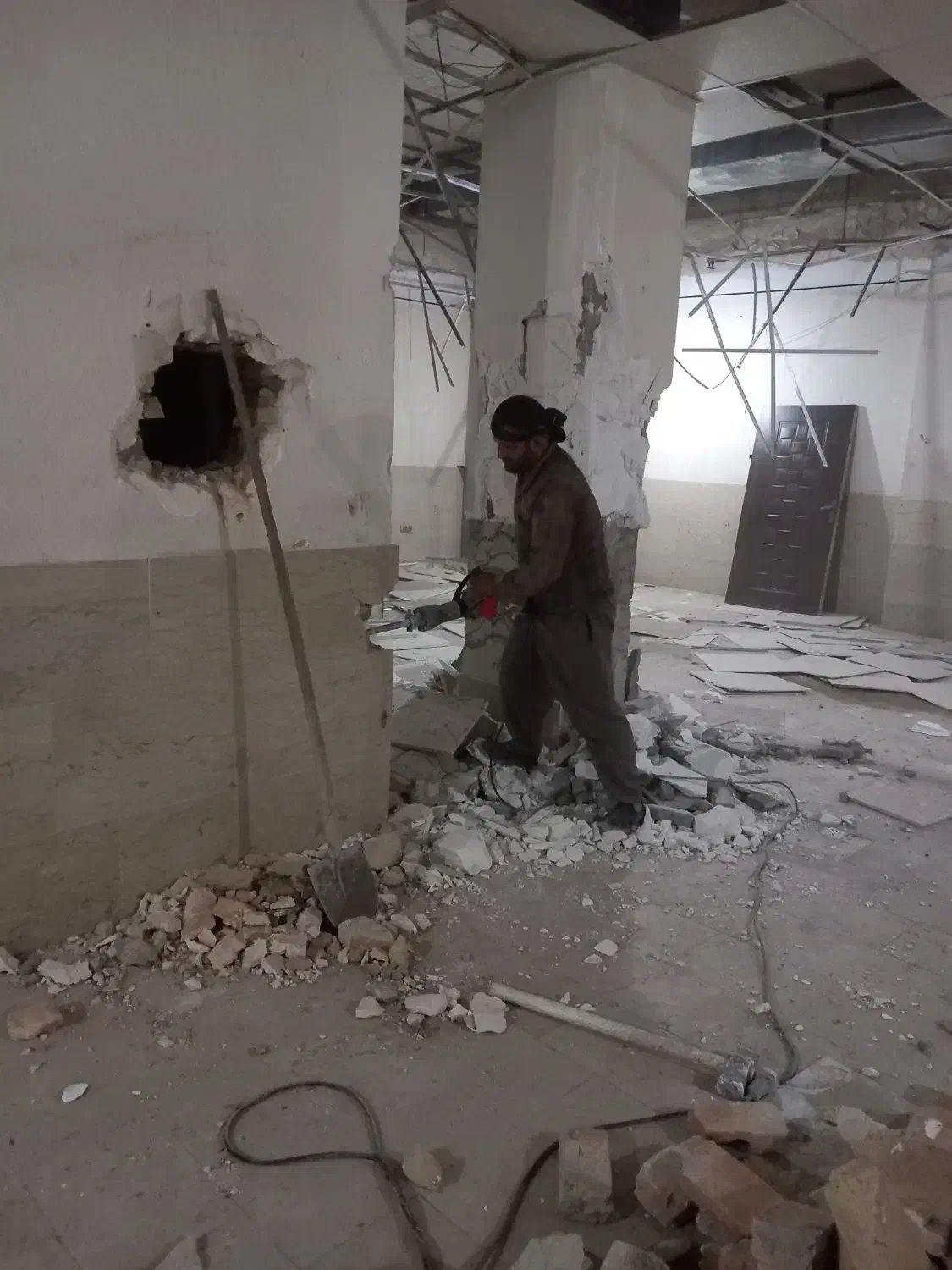 تخریب ساختمان وخرده کاری اجاره هیلتی|خدمات پیشه و مهارت|شهریار, شهریار|دیوار